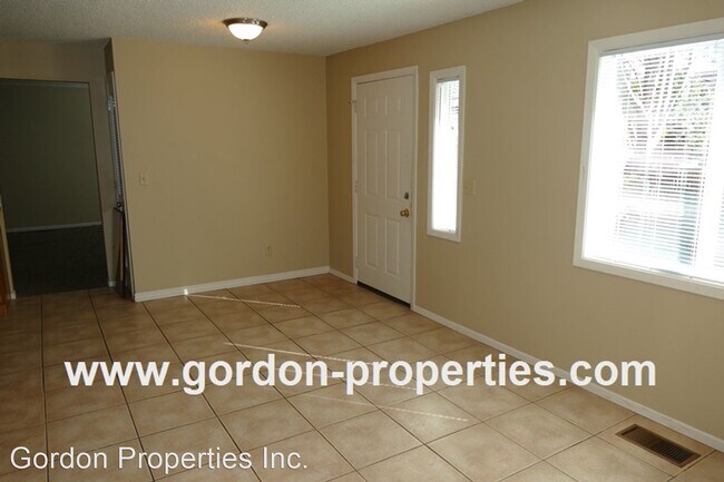 Building Photo - 3 br, 2 bath House - 3143 SE 26th Ave