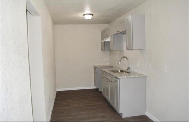 Building Photo - 7913 Woodlyn Rd