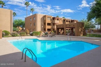 Building Photo - 1810 E Blacklidge Dr