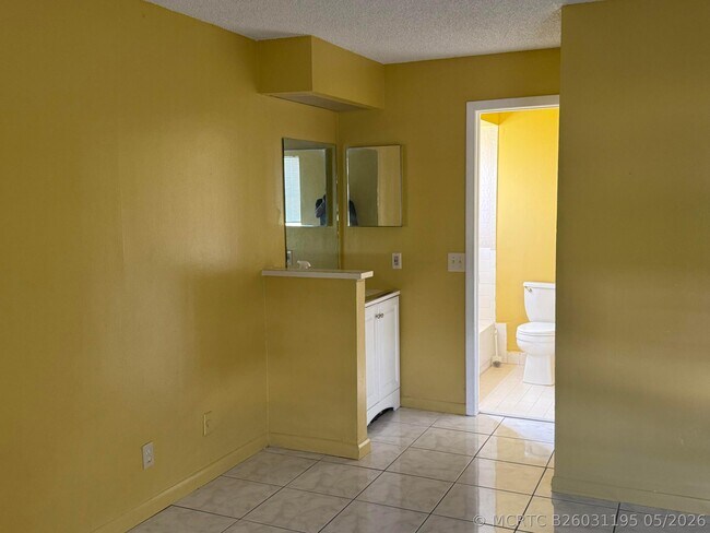 Foto del edificio - 2511 NW 56th Ave