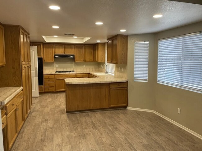 Building Photo - 5028 W Avenue M