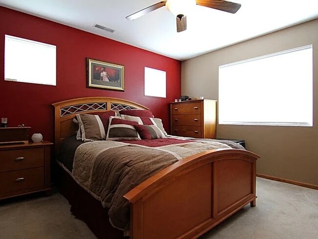 Foto del edificio - 6723 Creekside Dr NE