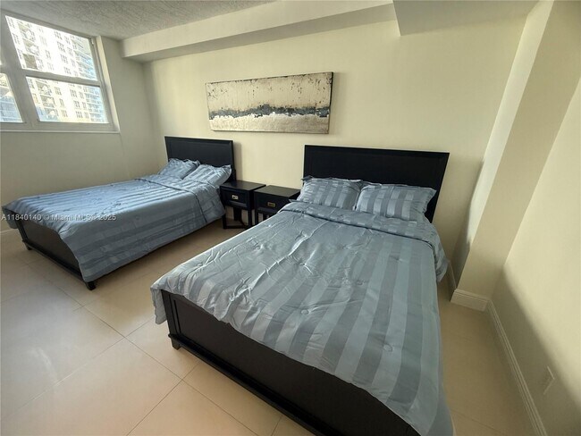 Foto del edificio - 3001 S Ocean Dr