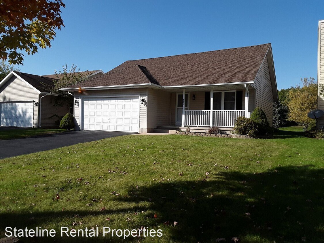 Primary Photo - 2 br, 1 bath House - 723 Hawthorne Lane