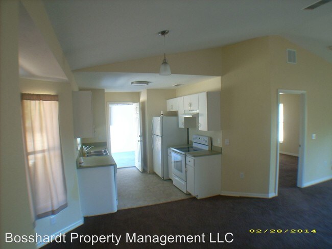Building Photo - 3 br, 2 bath House - 17 Spring Place