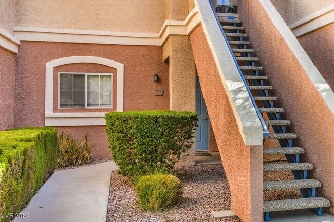 Foto del edificio - 424 Pine Haven St