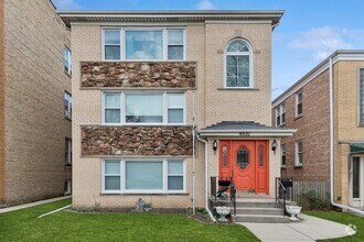 Building Photo - 8021 Knox Ave