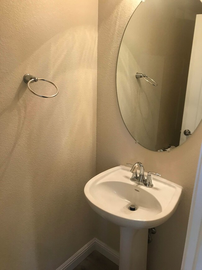 Foto del edificio - Cute Town-home in Truckee River Town-homes Subdivision