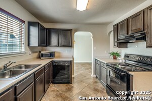 Building Photo - 8936 Dakota Run