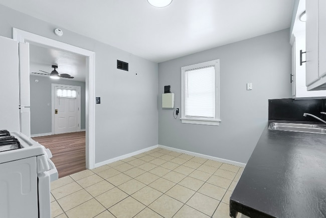 Foto del edificio - 3405 Lillie St