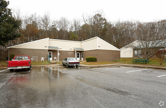 Foto del edificio - Cedar Crest New Life Center