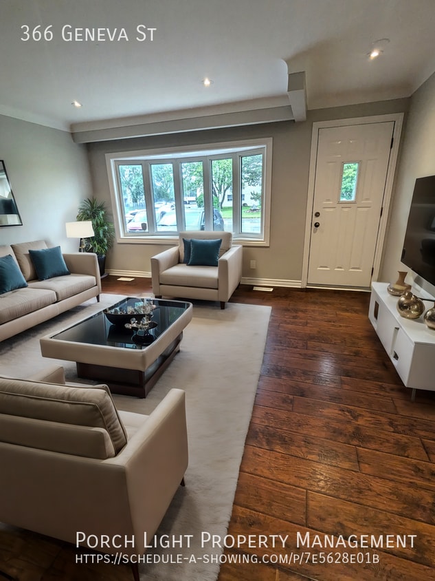 Primary Photo - 4 Bedrooms - 2 Bathrooms - 2 Living rooms ...