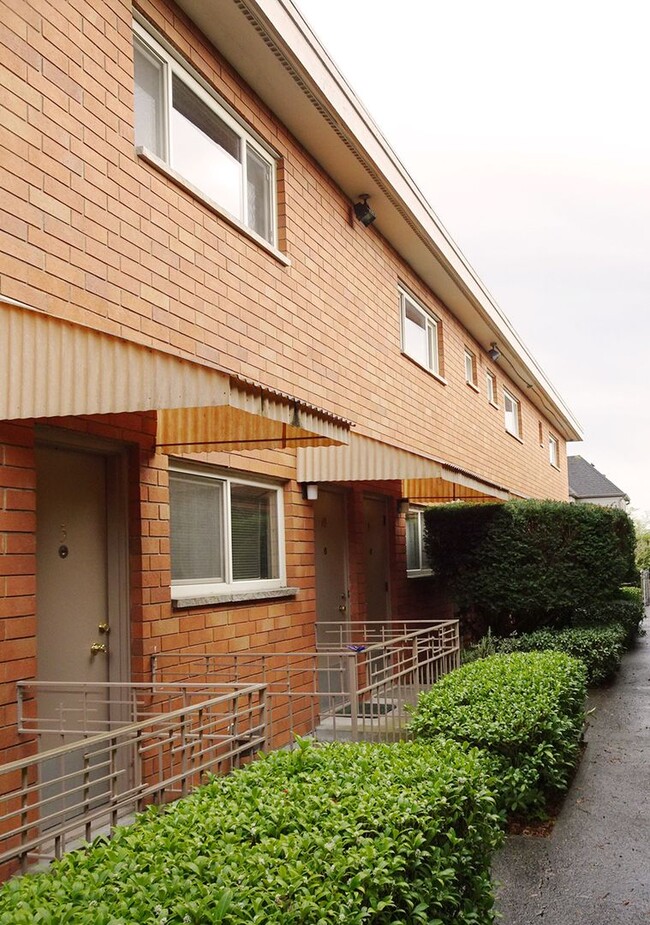 Building Photo - 1bd/1ba Seattle Condo