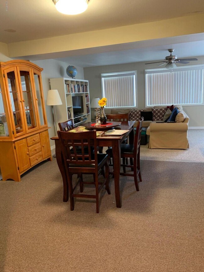 Foto del edificio - 10654 W Alabama Ave