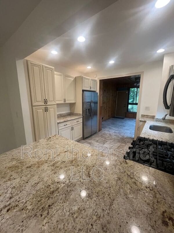 Foto del edificio - 3225 Chestnut St NE