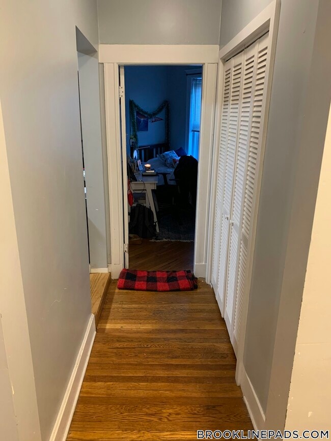 Building Photo - 170 Thorndike St