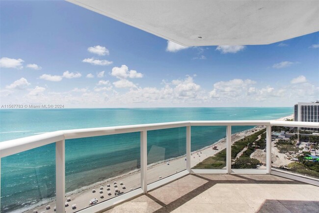 Foto del edificio - 4779 Collins Ave