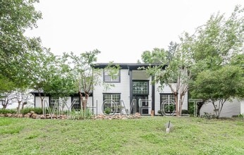 Building Photo - 8413 Woodford Bridge Dr