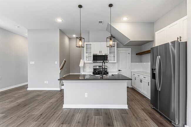 Foto del edificio - 8475 Berry Brush Ln