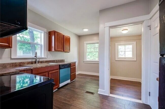 Foto del edificio - 1449 Weaver St
