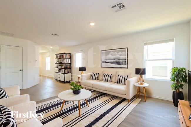 Foto del edificio - 8011 Nube Medina