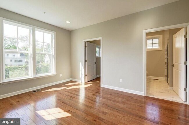 Building Photo - 1020 Railroad Ave