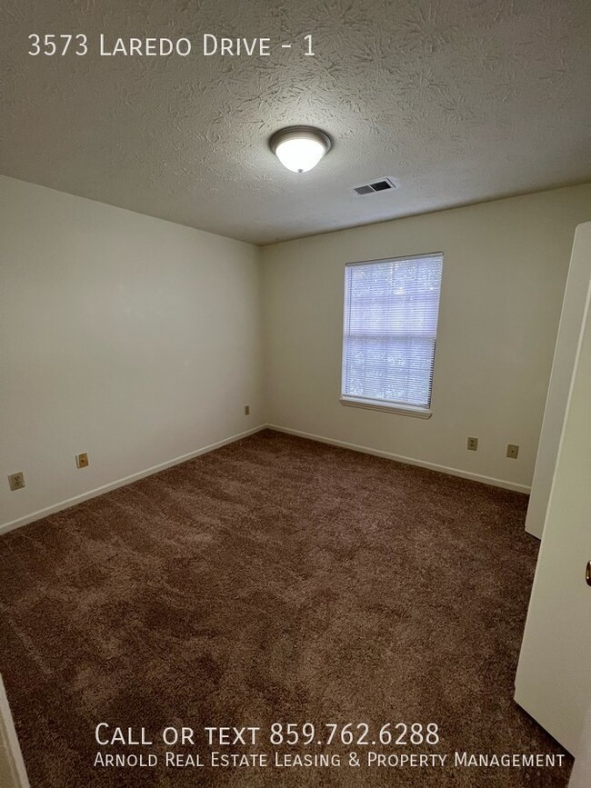 Building Photo - 3573 Laredo Dr