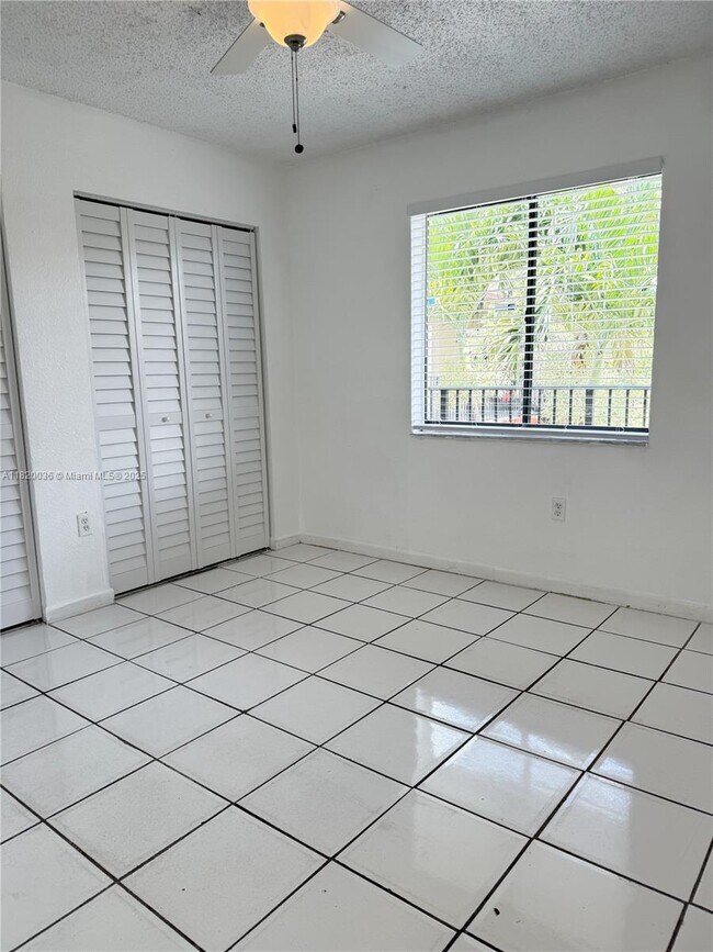 Building Photo - 6215 W 22nd Ct
