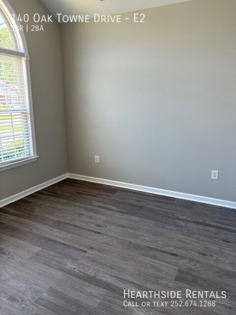 Foto del edificio - 140 Oak Towne Dr