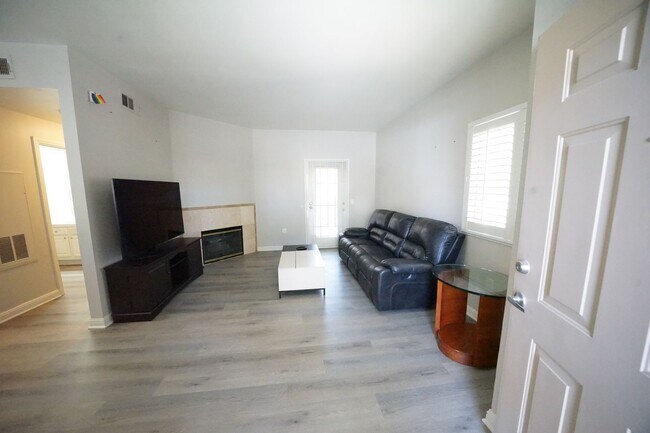 Foto del edificio - 5250 S Rainbow Blvd