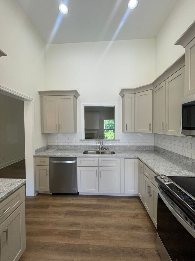 Foto del edificio - Ooltewah Rental 3 Bedrooms + Full Finished...