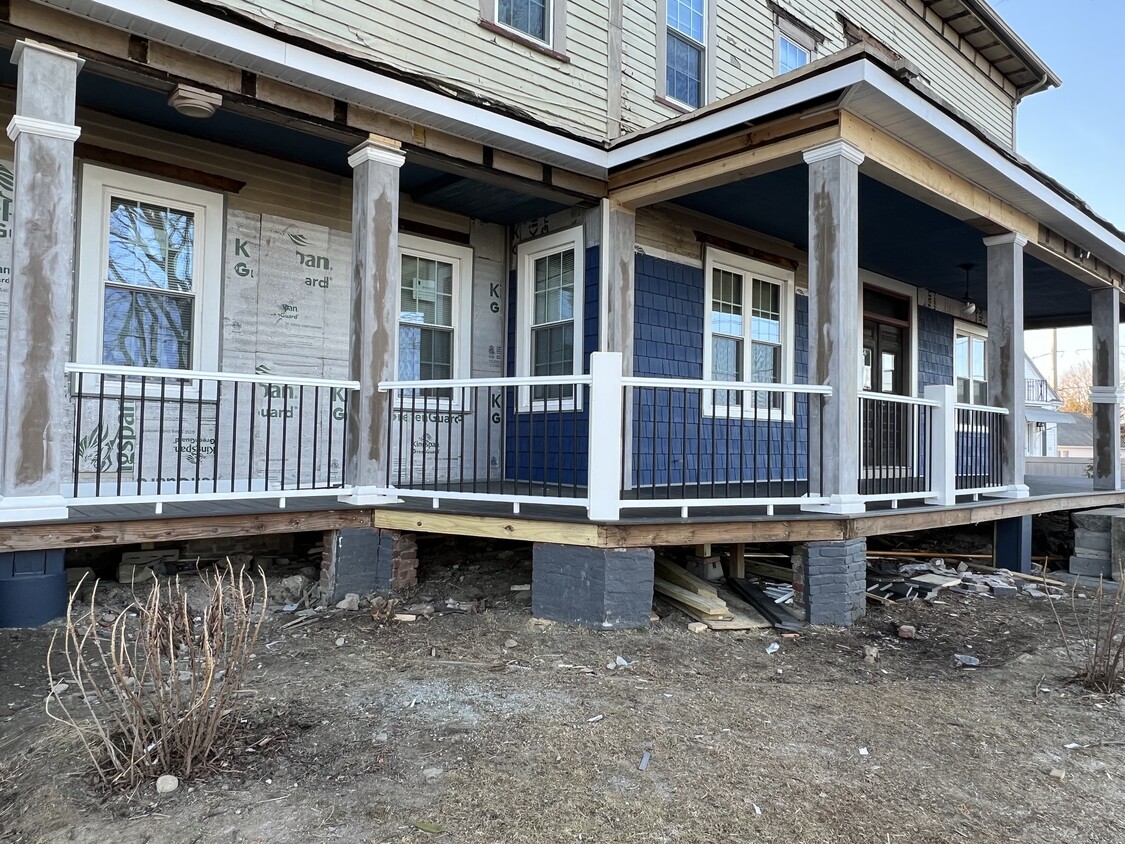 389 Laurel Hill Ave Unit 3 2nd floor, Cranston, RI 02920