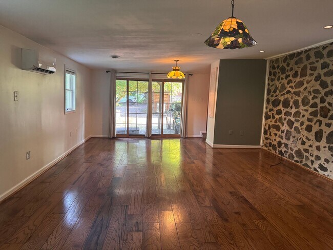 Foto del edificio - 3886A College Ave