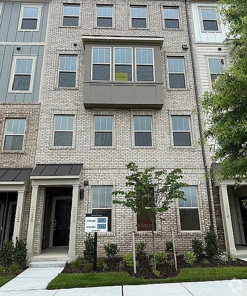 Building Photo - 2118 Abboccato Ter