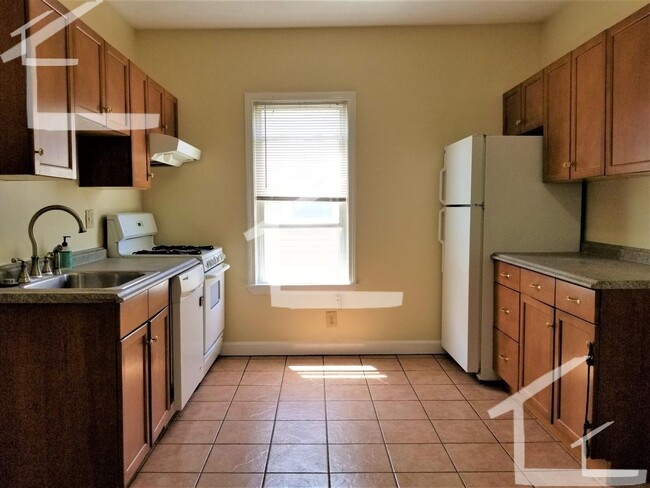 Building Photo - Packard's Corner Area, In-Unit Laundry, On...