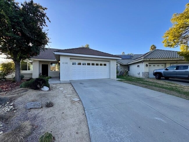 Foto del edificio - Bright and Open 3 Bedroom Home in Murrieta...