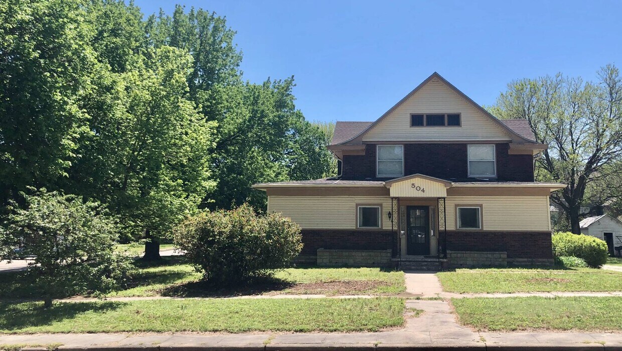 Foto principal - 504 W 6th St