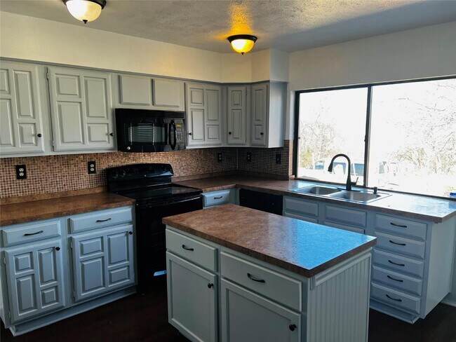 Photo - 5208 Ragan Dr House