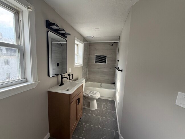 Foto del edificio - 18 Meadow St