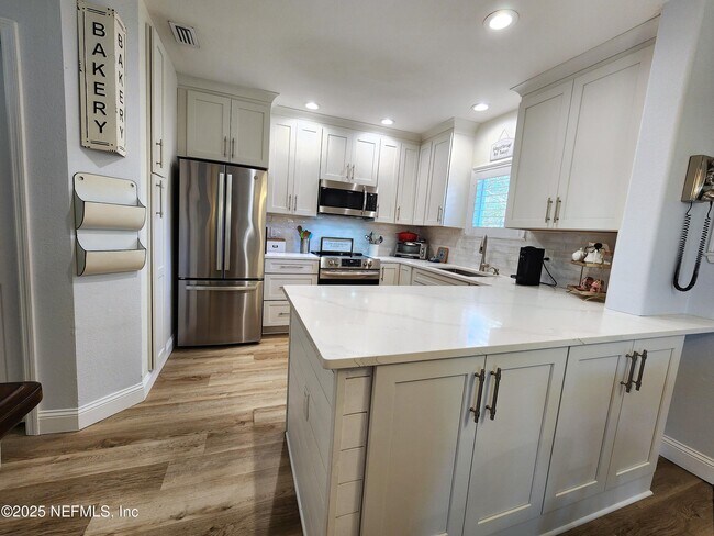 Foto del edificio - 1800 The Greens Way