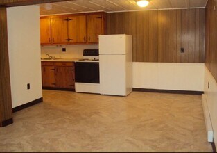Building Photo - 127 Clemens Ln