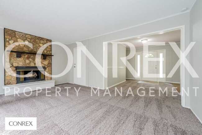Foto del edificio - 3 bdrm, 3 bath Raised Ranch!