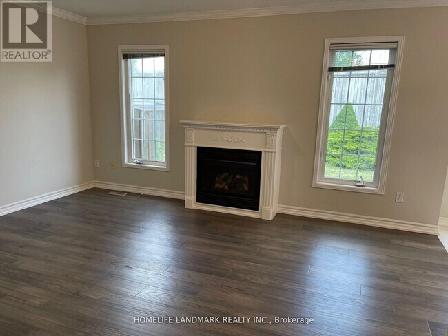 Building Photo - 39 Hartmoor St