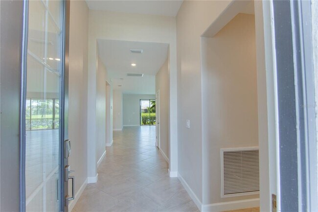 Foto del edificio - 15890 Islandwalk Ave