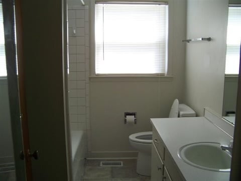 Building Photo - Northlake Estates