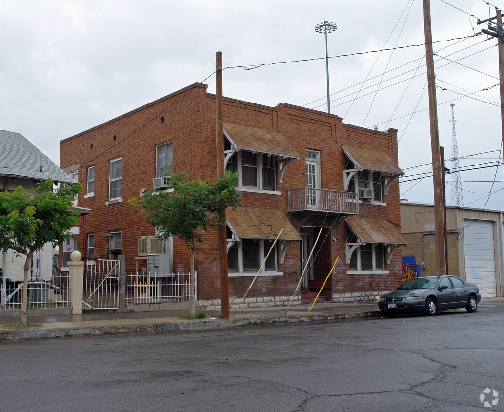 Primary Photo - 610 Octavia St