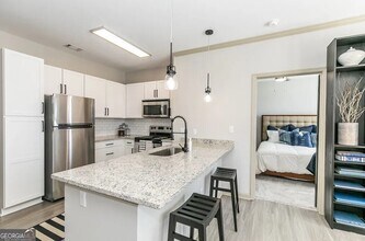 Building Photo - 1000 Ashwood Pkwy