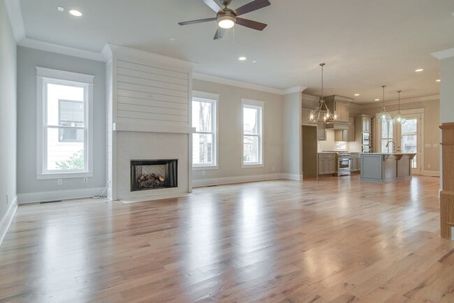 Building Photo - 1410 Woodmont Blvd