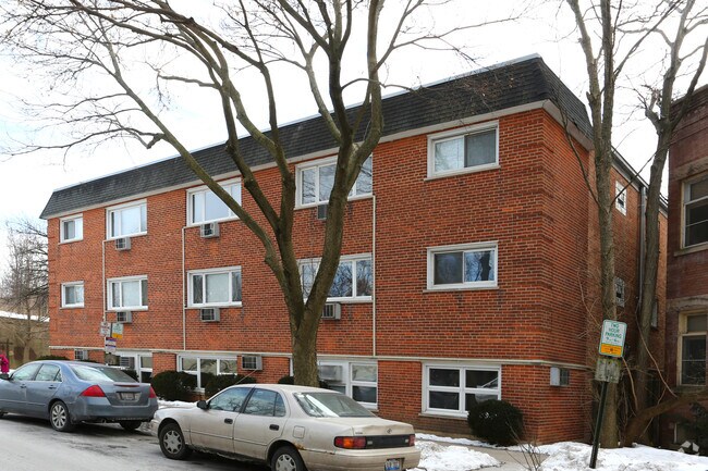 Building Photo - 800 Custer Ave