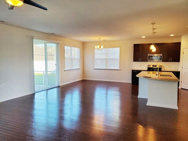 Foto del edificio - **Available Now** 3 Bedroom, 2.5 bath home with Great neighborhood amenities!